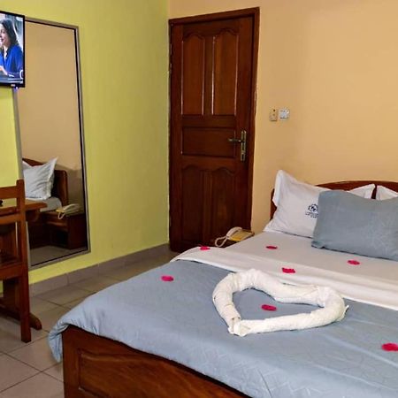 Hotel Le Printemps Douala Kültér fotó