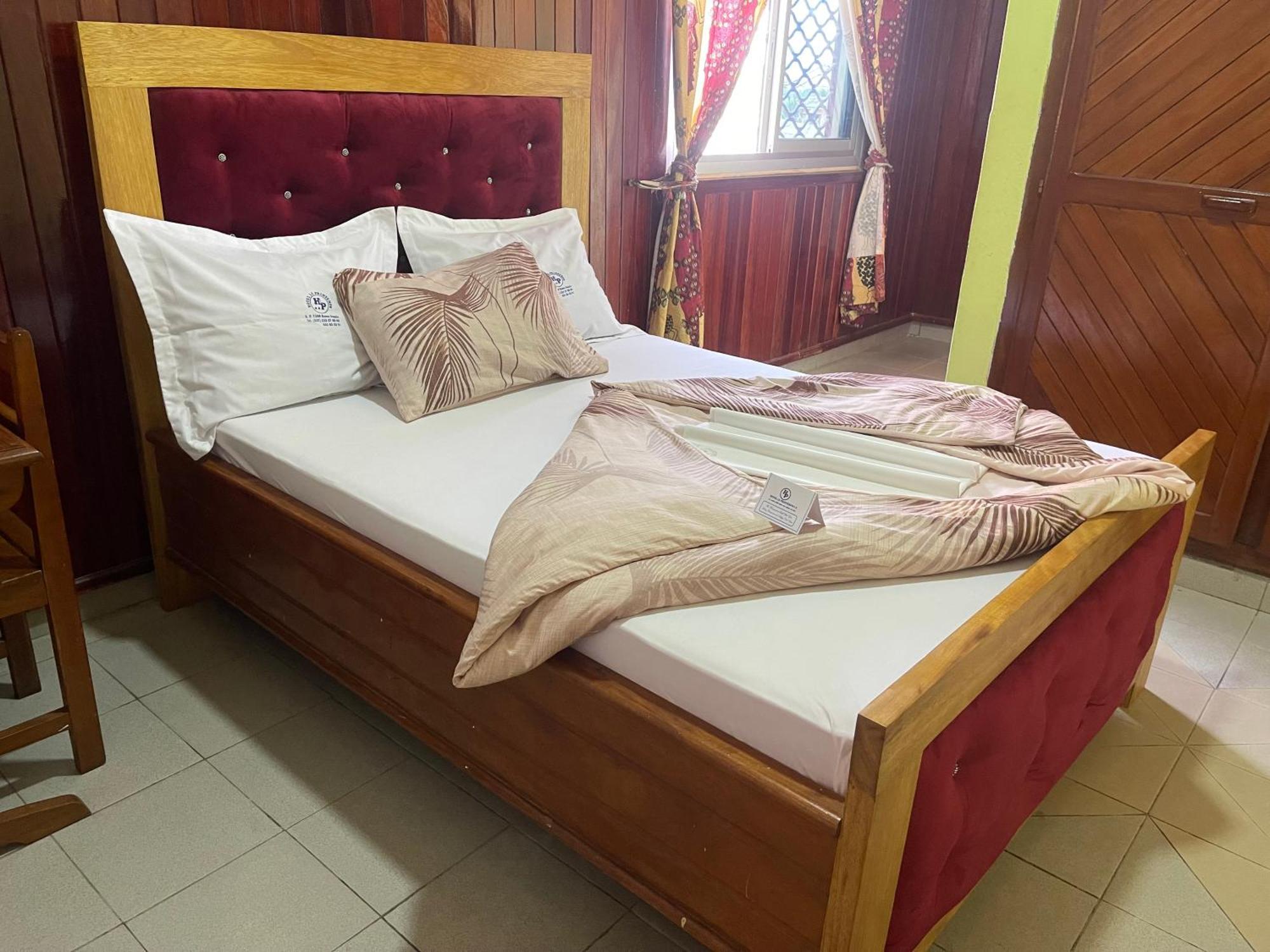 Hotel Le Printemps Douala Kültér fotó